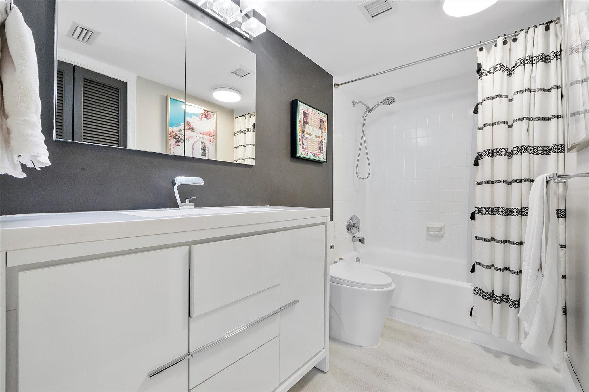 GALT OCEAN TERRACE CONDO - Residential Lease