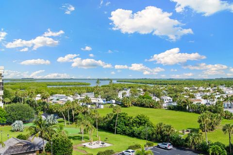 A home in Hutchinson Island