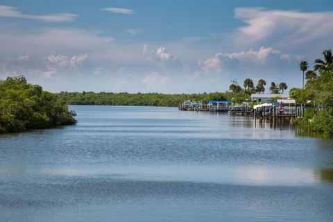 A home in Hutchinson Island