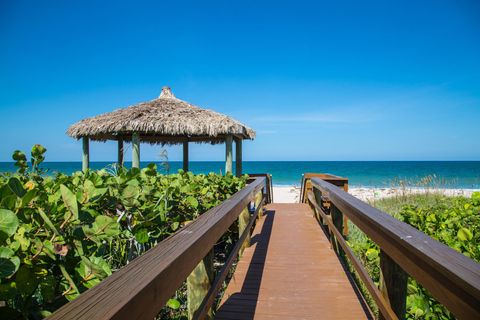 A home in Hutchinson Island