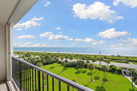 A home in Hutchinson Island