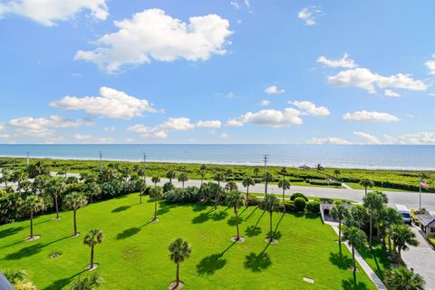 A home in Hutchinson Island