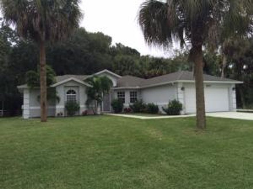 Approval contingent upon Credit/Background check. Required FICO score 600 & above. Gross  Monthly Income req.3X monthly Rent. Pet Fee $150.00 per Pet (non-refundable). Pet rent $20.00 per month, per Pet. Breed Restriction: No Pitbull, Rottweiler, Doberman & Chows.