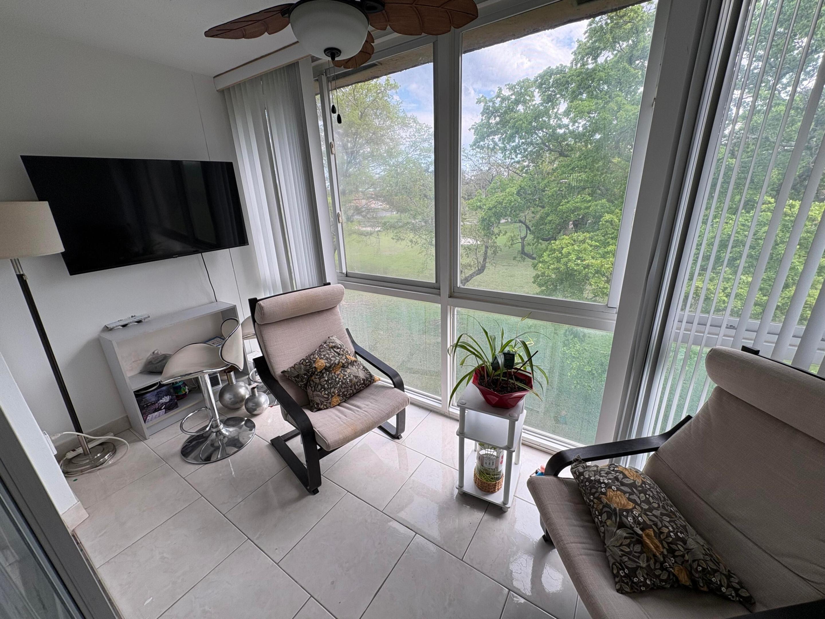 9261 Sunrise Lakes Boulevard