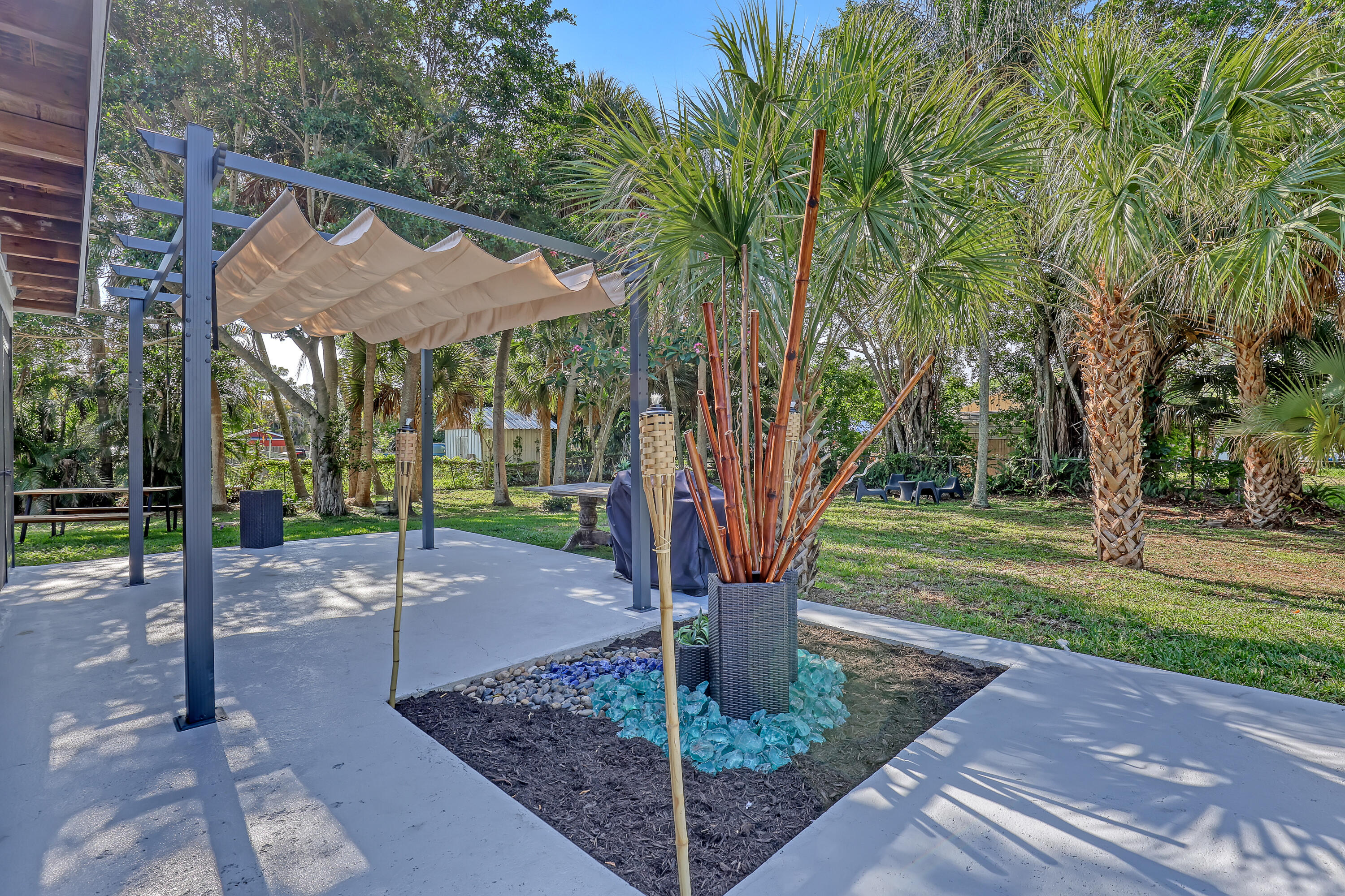 SQUARE LAKE SCHOOL - Residential Lease