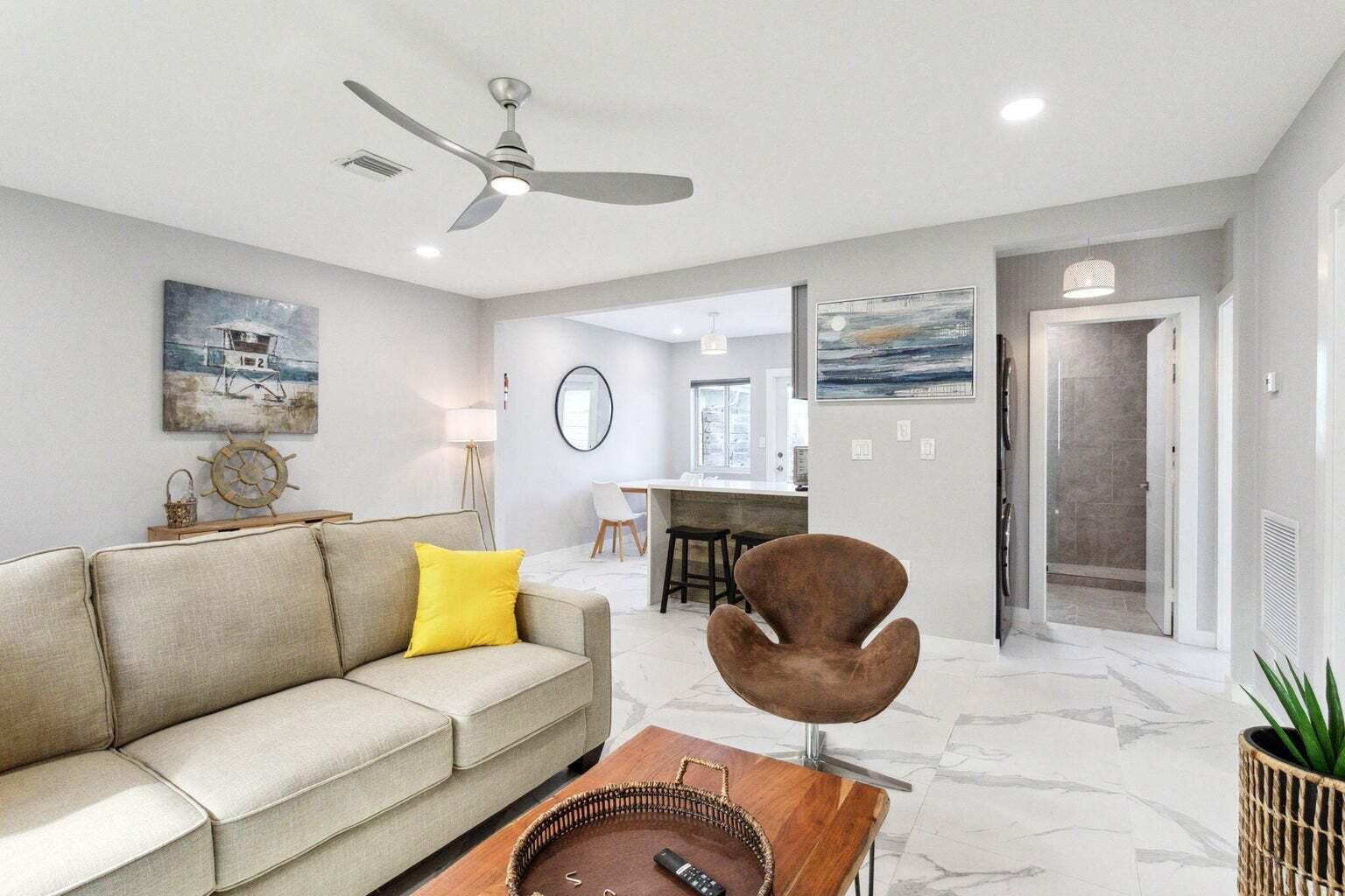 DELRAY TOWN OF - Residential Lease