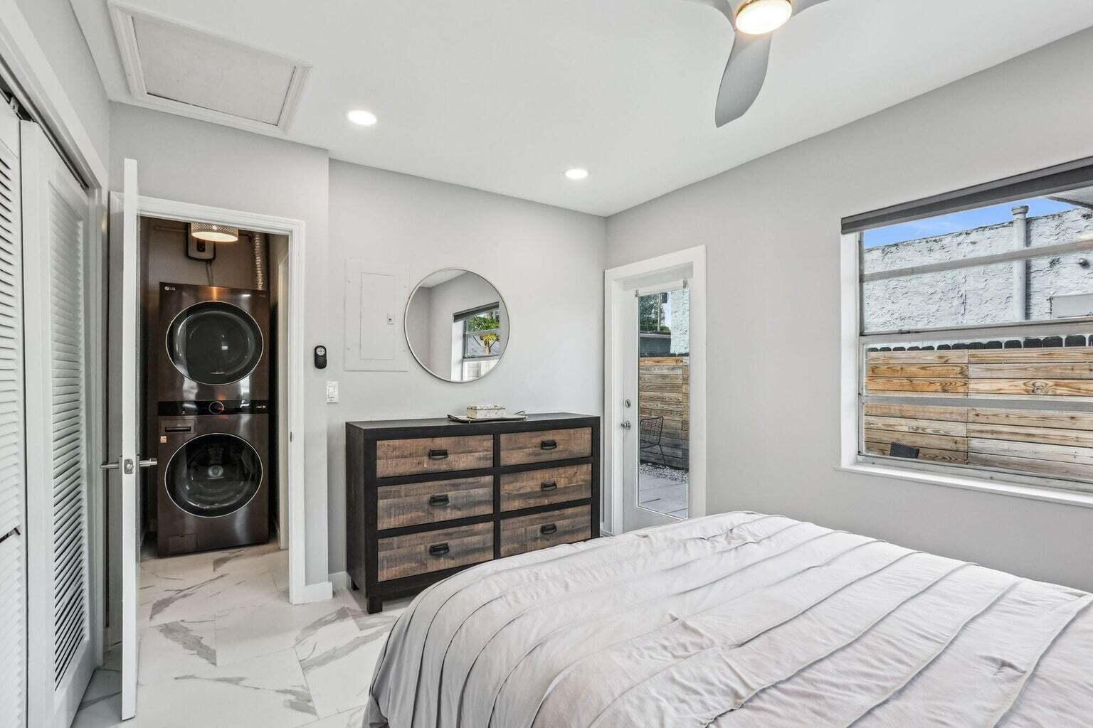 DELRAY TOWN OF - Residential Lease
