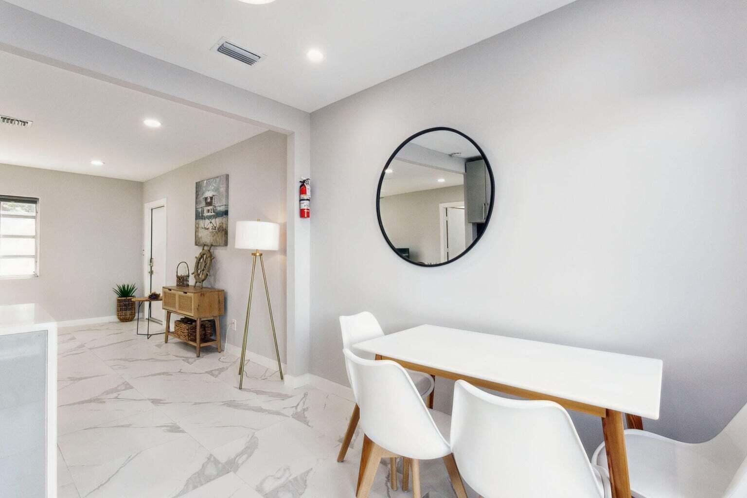 DELRAY TOWN OF - Residential Lease