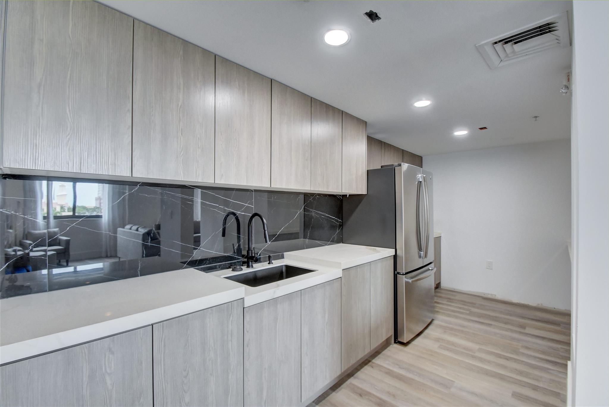 Waverly At Las Olas Condo - Residential Lease