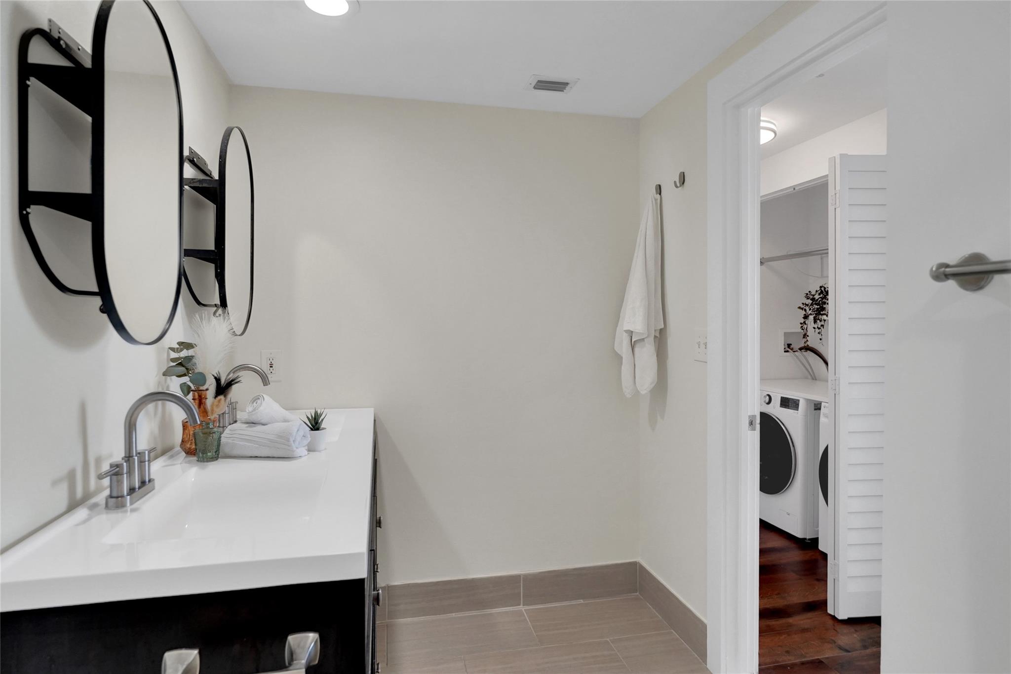 Waverly At Las Olas Condo - Residential Lease