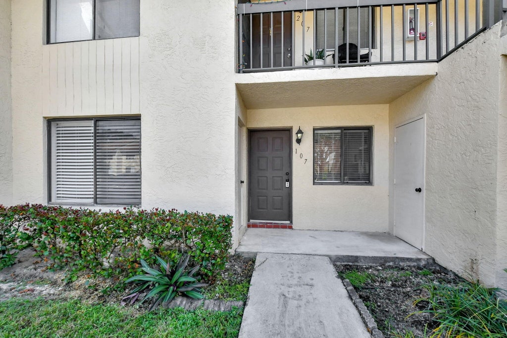 Photo of 6550 Somerset Drive #107, Boca Raton, FL 33433 (MLS # R11041012)
