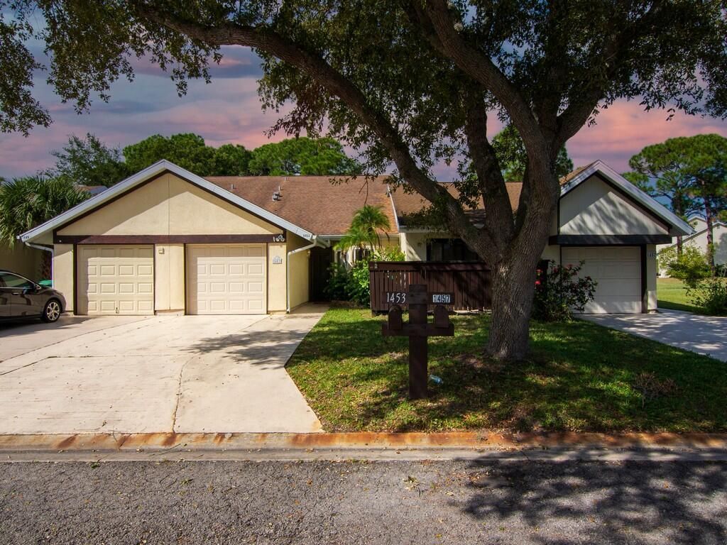 Photo of 1453 SE Rivergreen Circle, Port Saint Lucie, FL 34952 (MLS # R10767837)