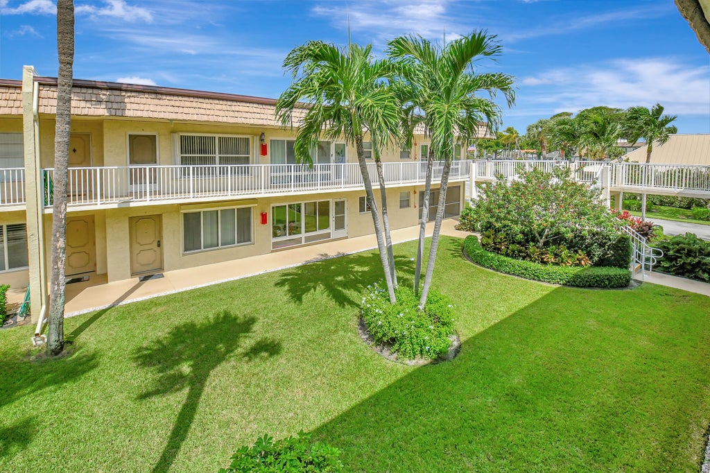 Photo of 632 SNUG HARBOR Drive #D13, Boynton Beach, FL 33435 (MLS # B26093782)