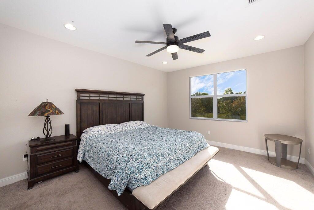 VIZCAYA FALLS PLAT 2 - Residential Lease