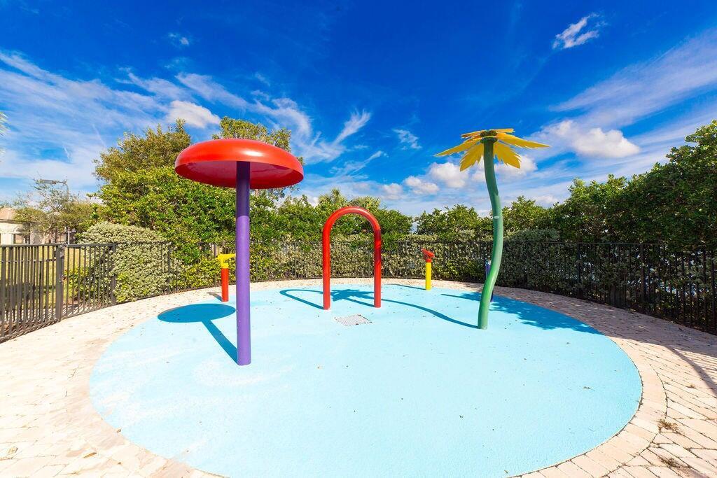 VIZCAYA FALLS PLAT 2 - Residential Lease