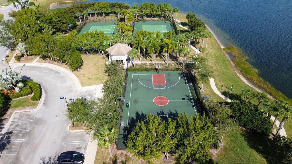 VIZCAYA FALLS PLAT 2 - Residential Lease