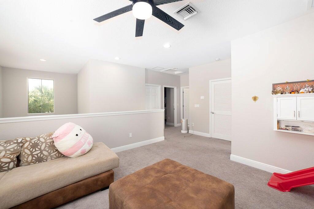 VIZCAYA FALLS PLAT 2 - Residential Lease