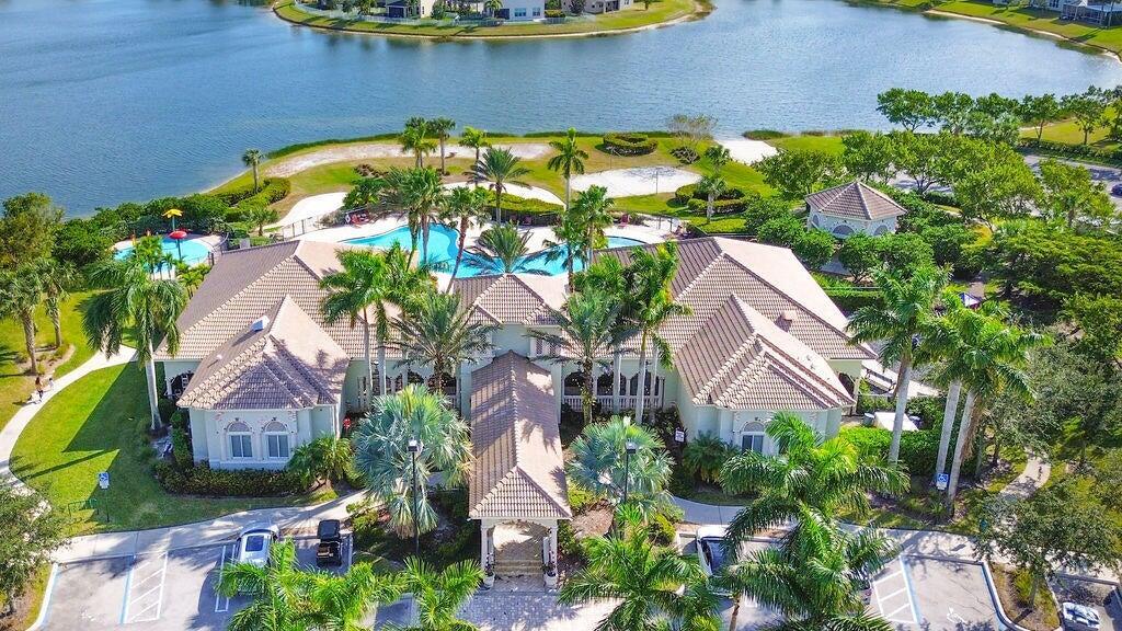 VIZCAYA FALLS PLAT 2 - Residential Lease