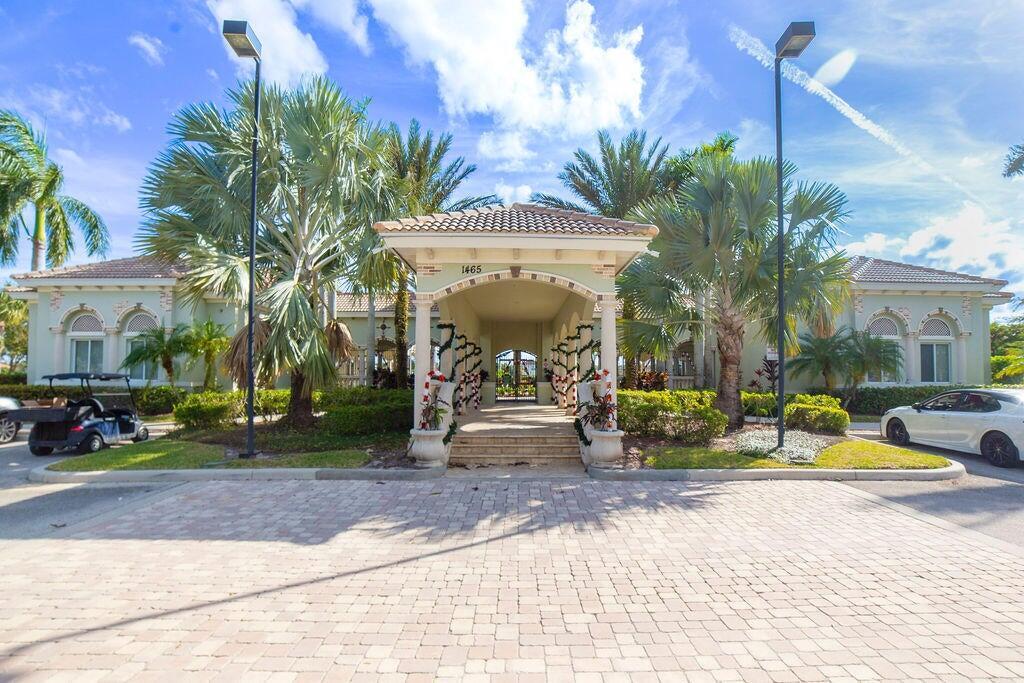 VIZCAYA FALLS PLAT 2 - Residential Lease