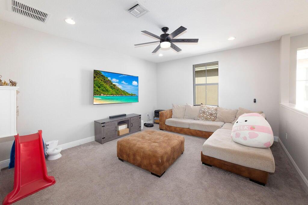 VIZCAYA FALLS PLAT 2 - Residential Lease