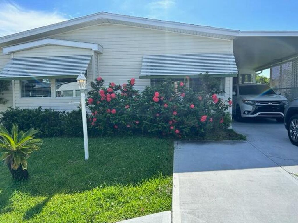 Photo of 7645 SE Niantic Avenue SE, Sebastian, FL 32976 (MLS # R10957005)
