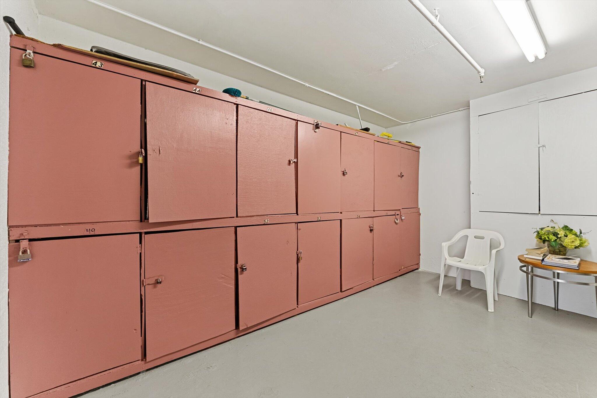 FANSHAW AT CENTURY VILLAG - Residential Lease