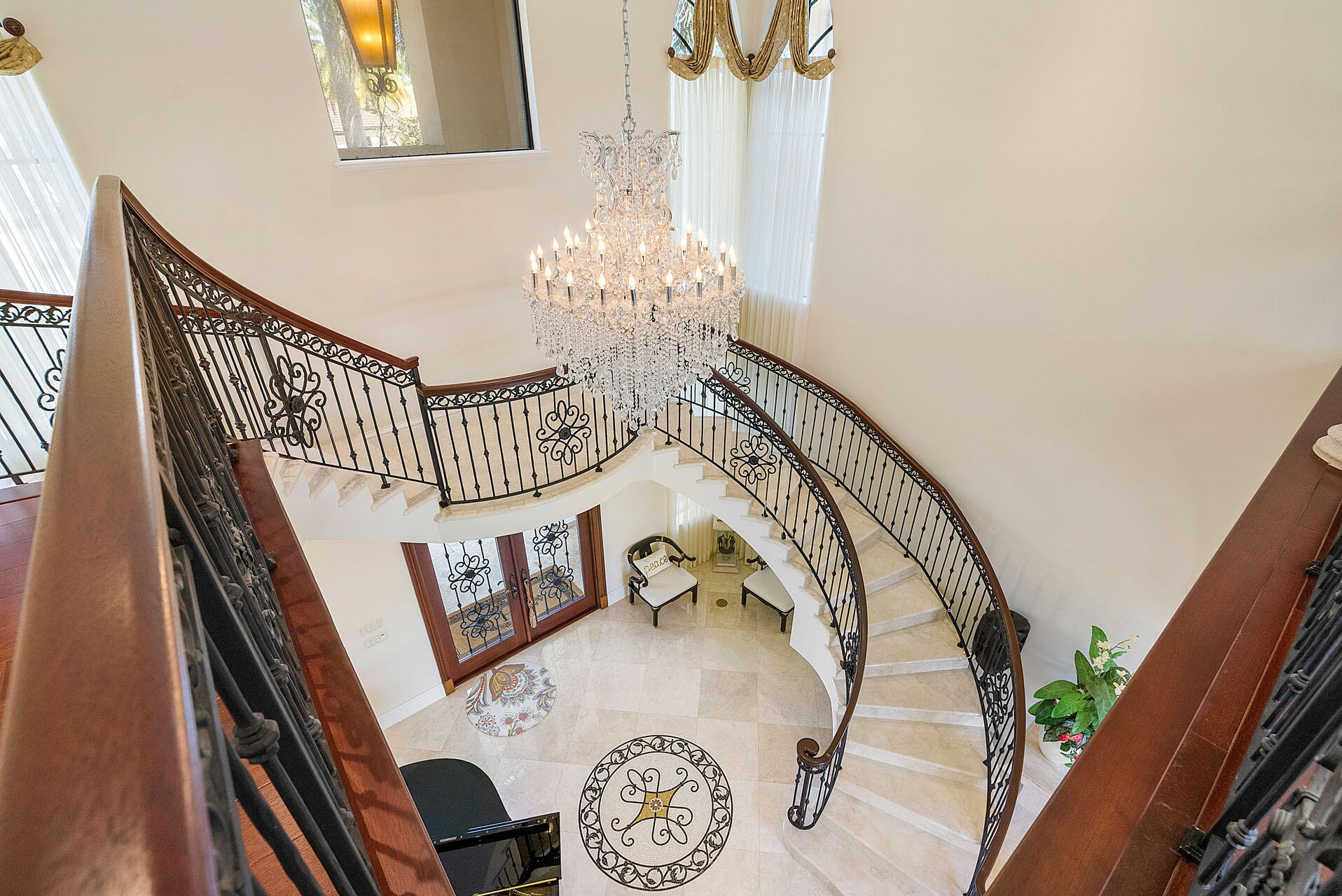 ROYAL PALM YACHT & COUNTRY CLUB - Residential