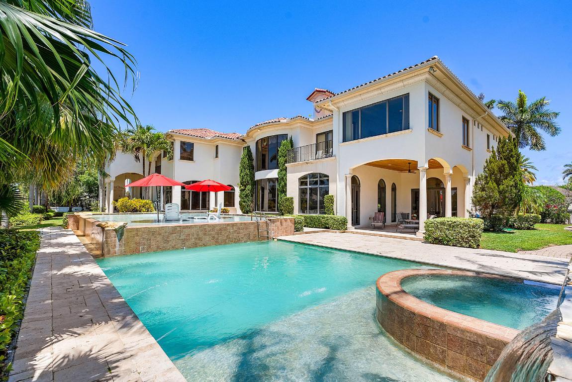 ROYAL PALM YACHT & COUNTRY CLUB - Residential