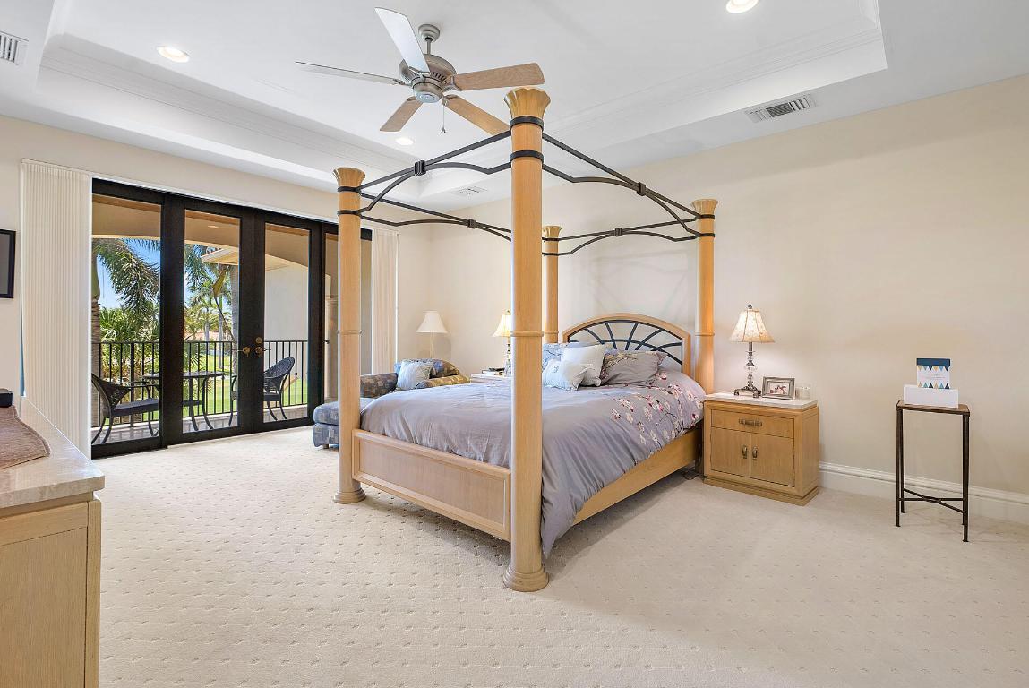 ROYAL PALM YACHT & COUNTRY CLUB - Residential