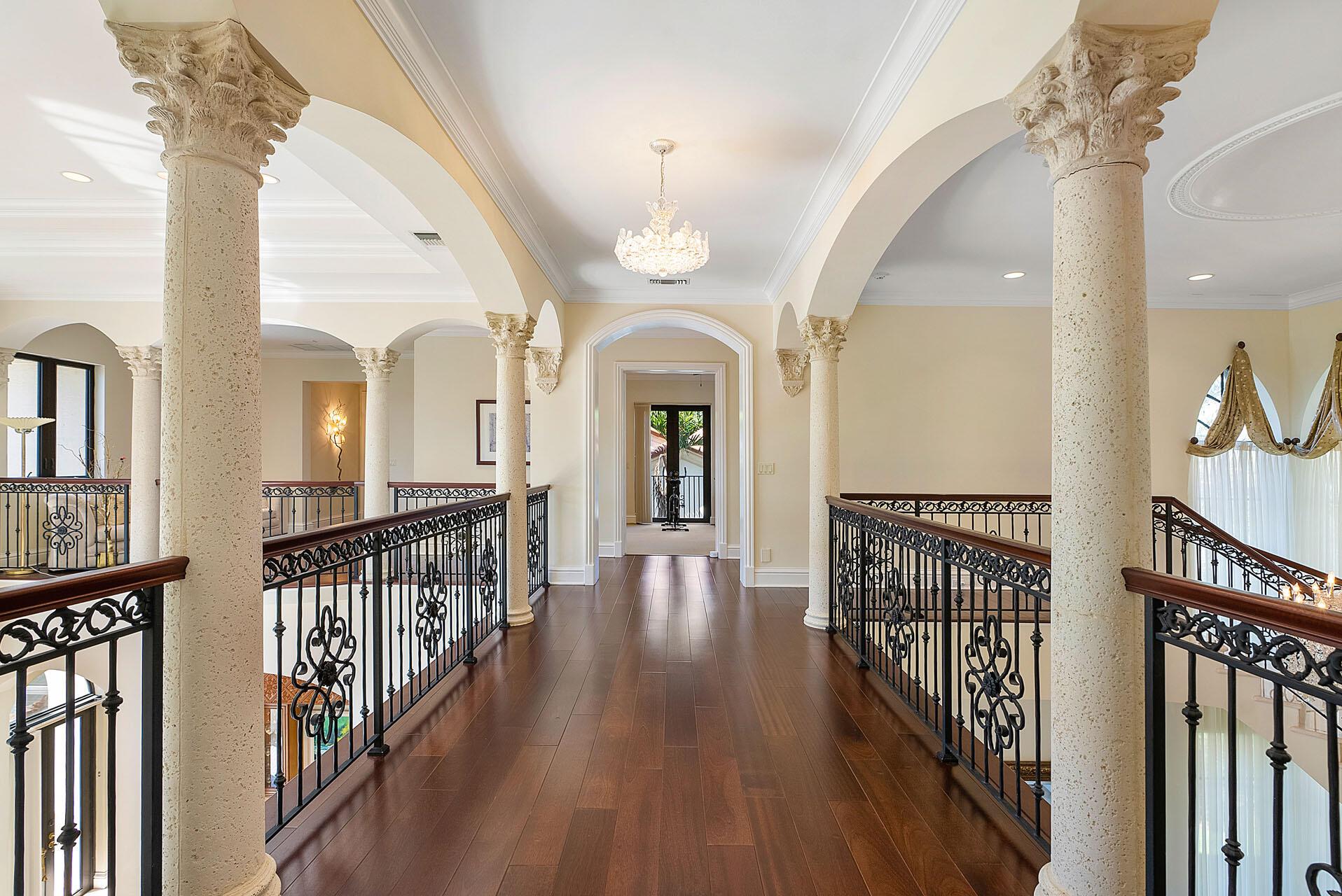 ROYAL PALM YACHT & COUNTR - Residential