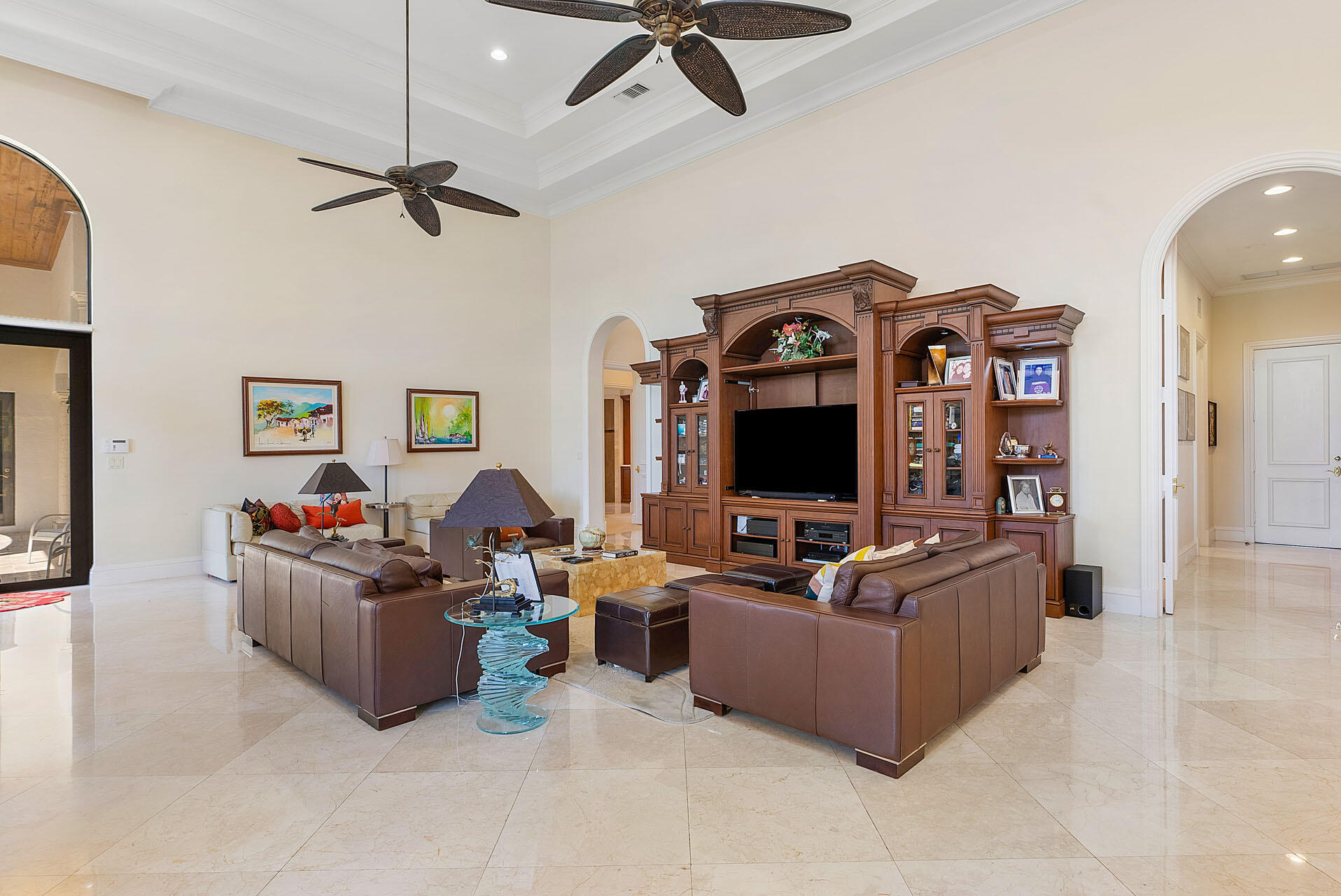 ROYAL PALM YACHT & COUNTRY CLUB - Residential