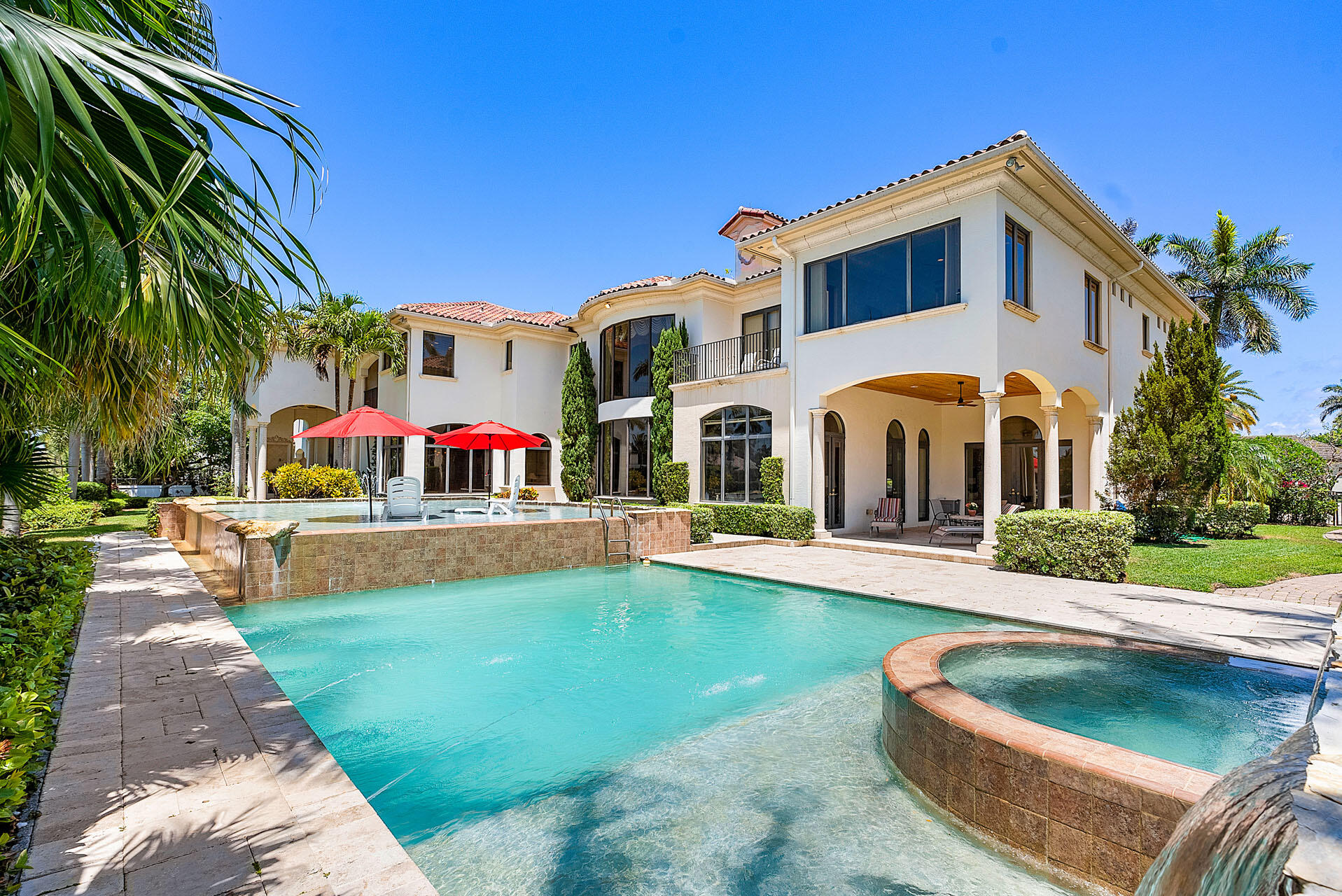 ROYAL PALM YACHT & COUNTRY CLUB - Residential