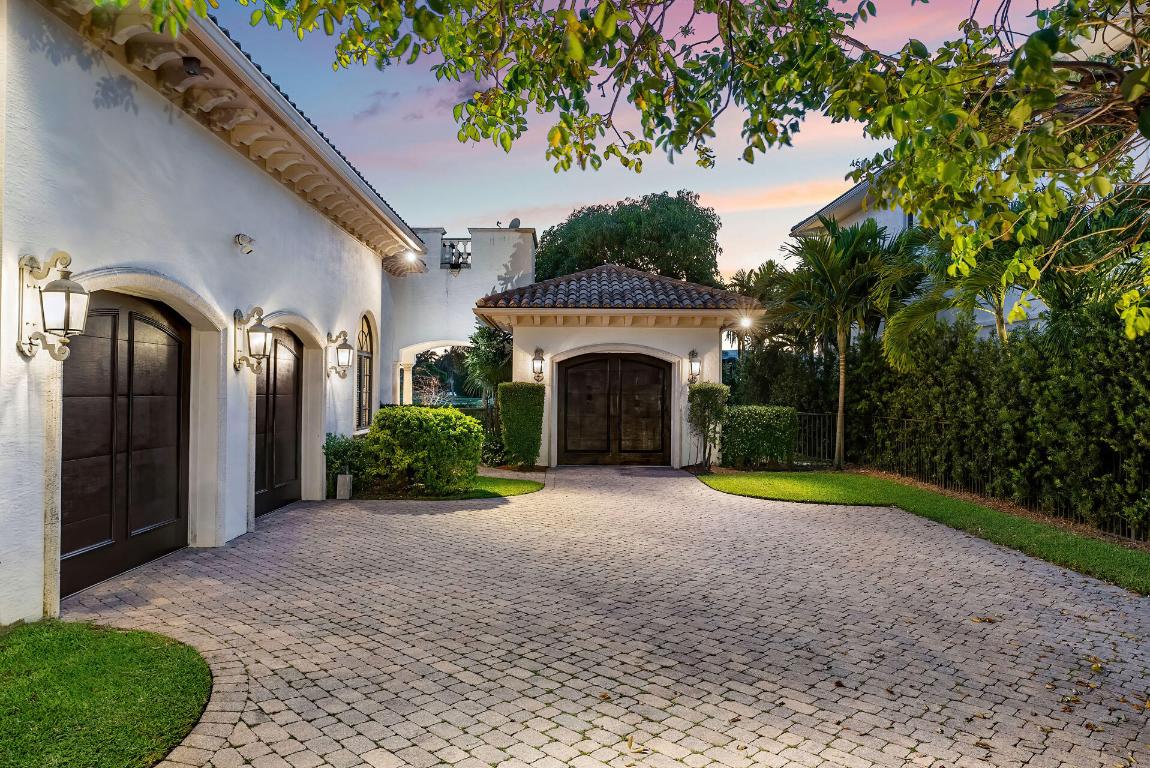 ROYAL PALM YACHT & COUNTRY CLUB - Residential