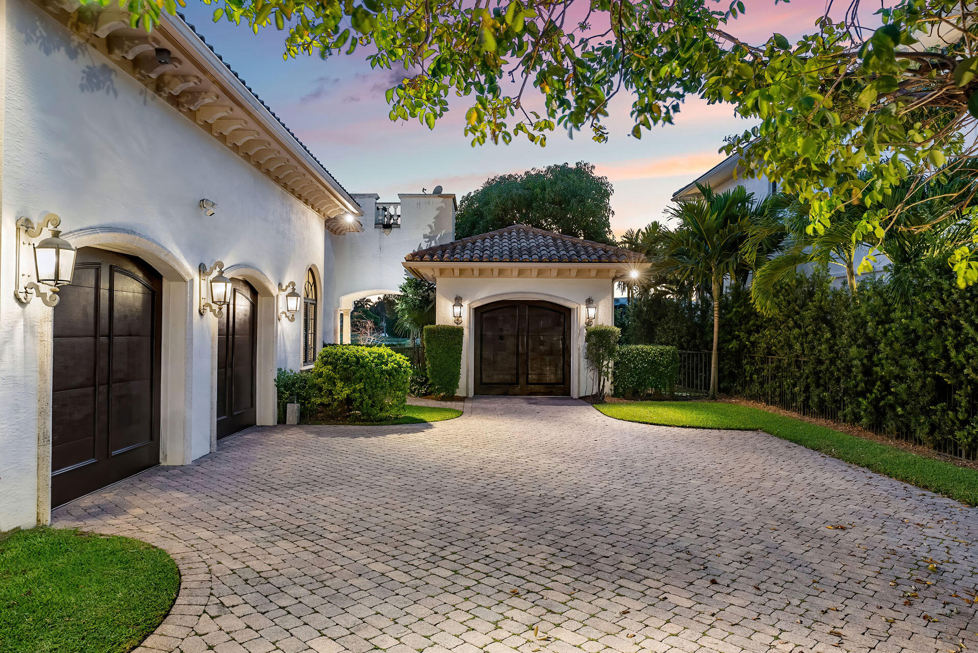 ROYAL PALM YACHT & COUNTRY CLUB - Residential