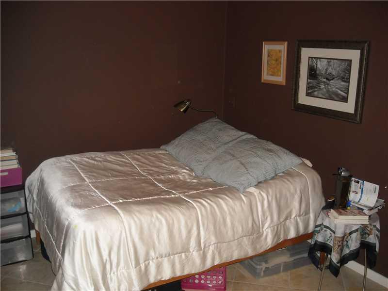 LYNDHURST D CONDO - Residential Lease