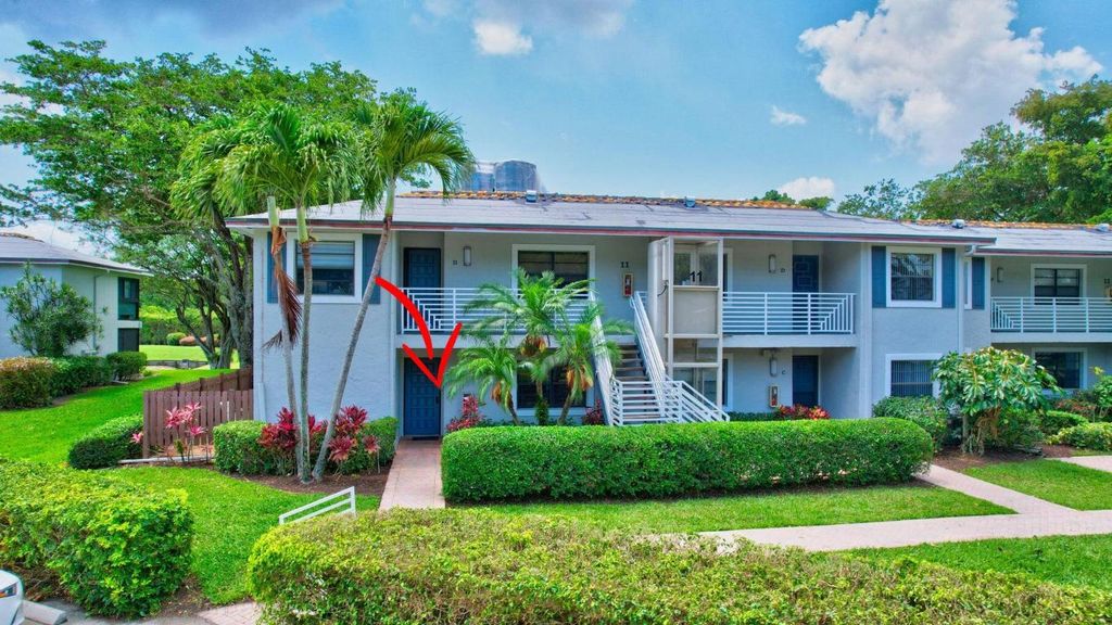 Photo of 11 Southport Lane #A, Boynton Beach, FL 33436 (MLS # R11130565)