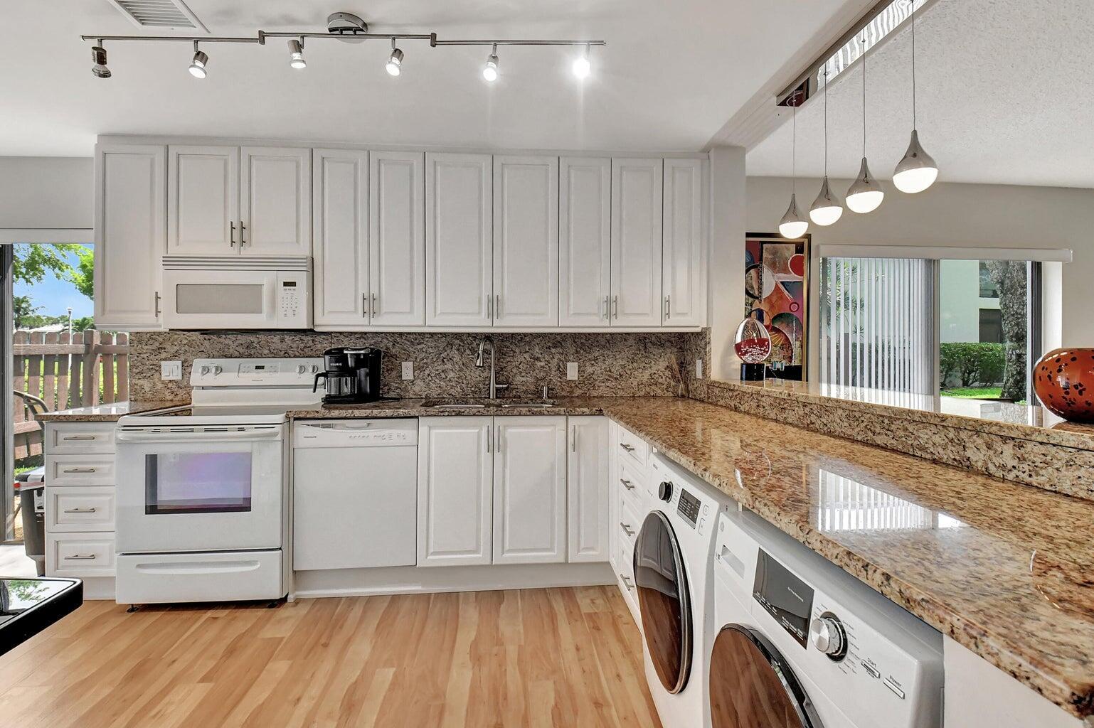 SOUTHPORT AT HUNTERS RUN - Residential Lease