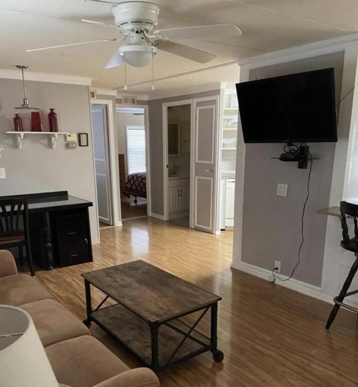 19124 Meadowbrook Court