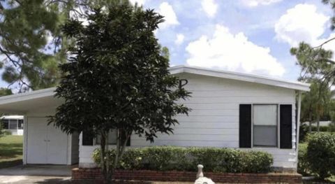 19124 Meadowbrook Court North Fort Myers FL 33903