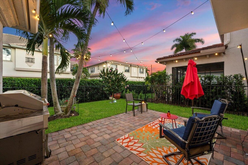 Photo of 318 September Street, Palm Beach Gardens, FL 33410 (MLS # R11062626)