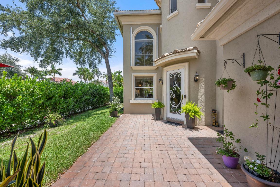 9839 Palma Vista Way