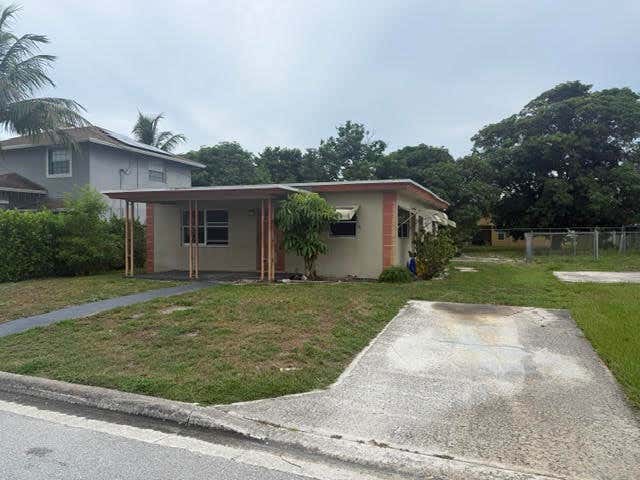 Photo of 120 NE 12TH Avenue, Boynton Beach, FL 33435 (MLS # B26063704)