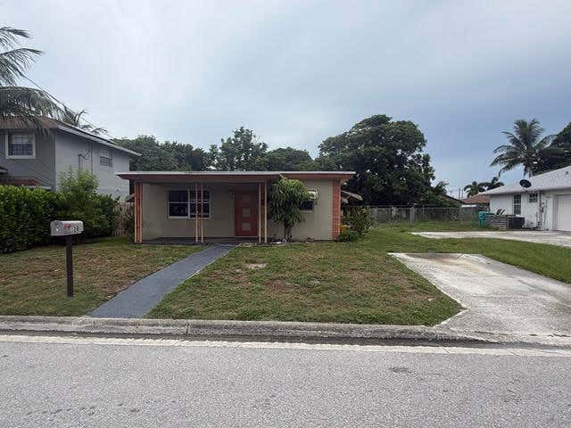 Photo of 120 NE 12TH Avenue, Boynton Beach, FL 33435 (MLS # B26063704)