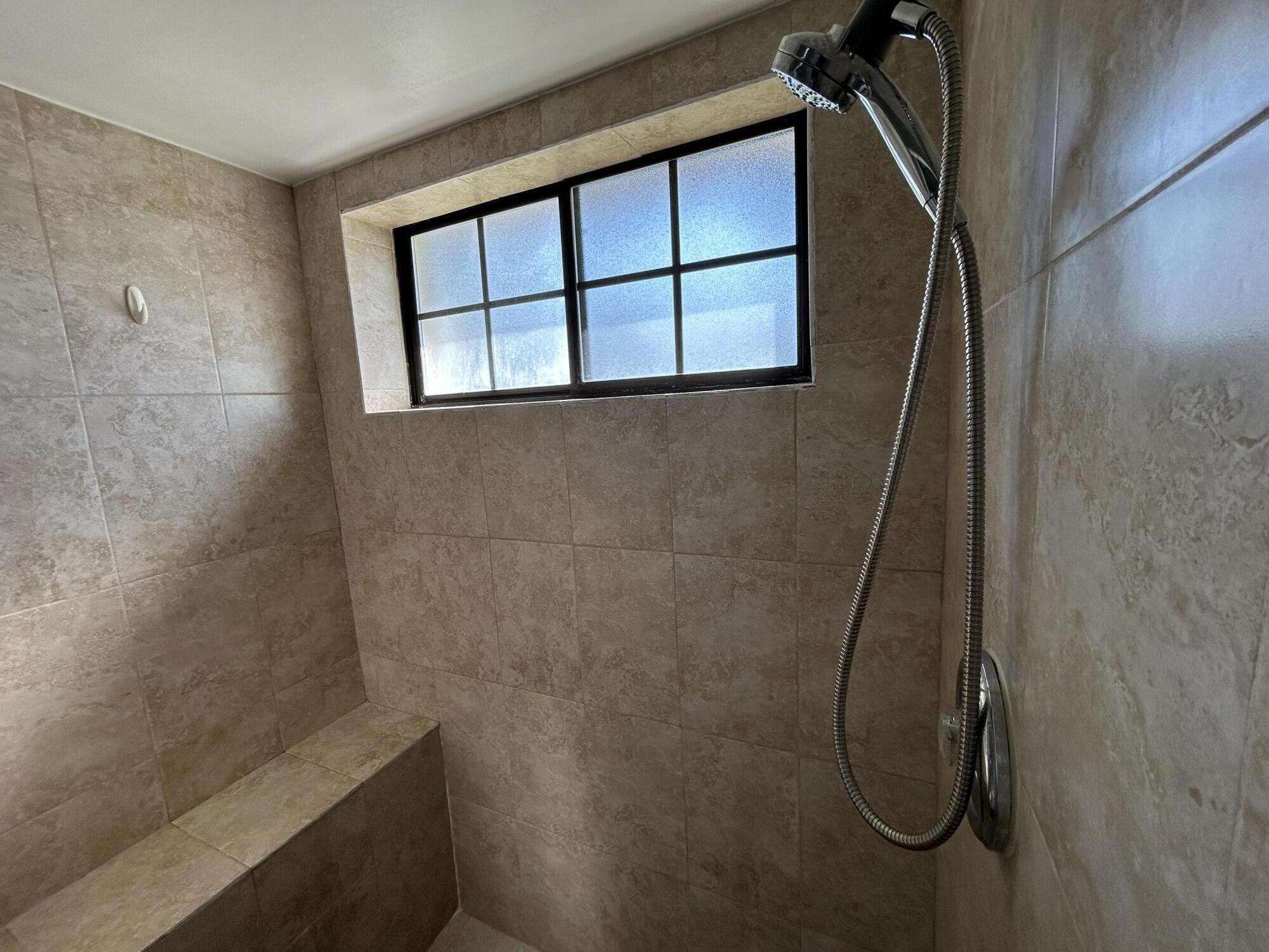 ABERDEEN 4 - Residential