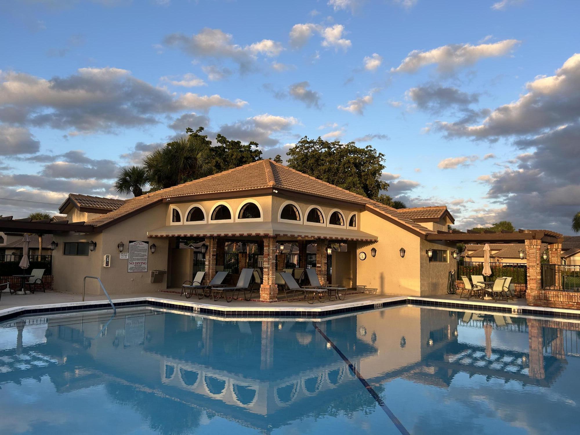 ABERDEEN 4 - Residential