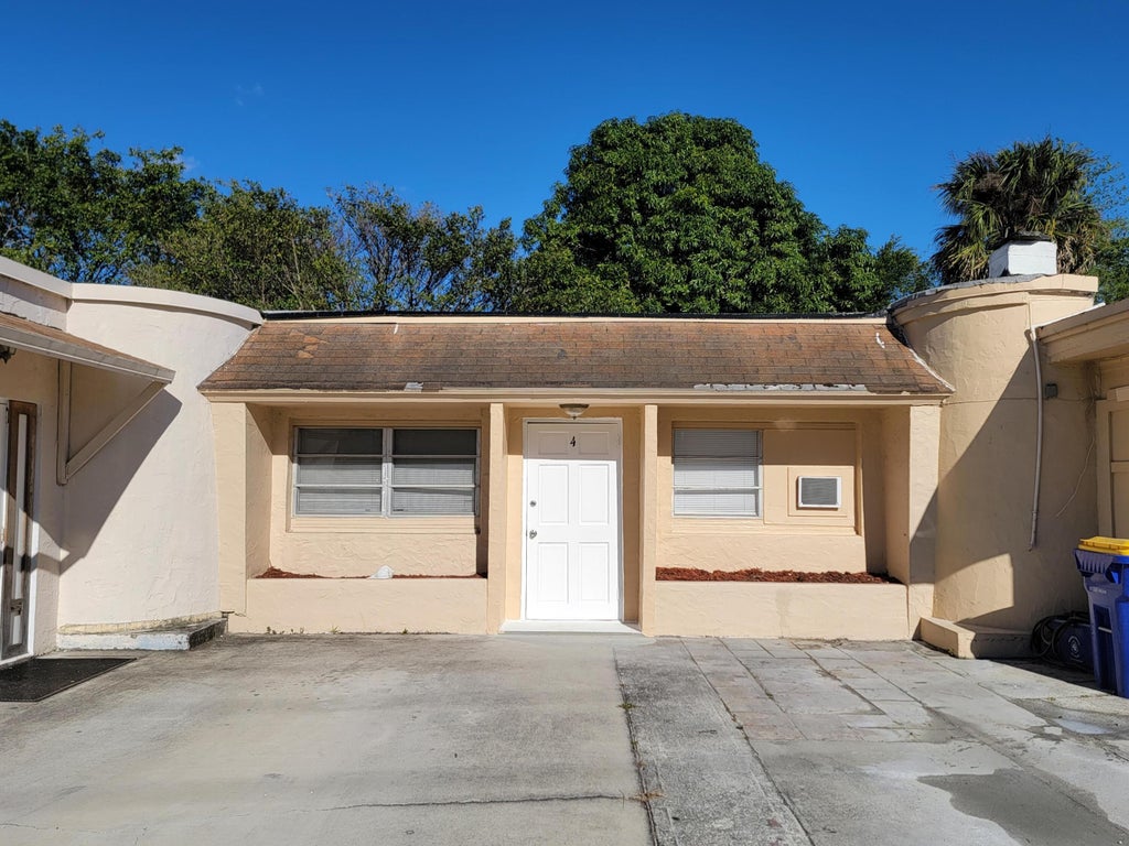Photo of 4547 SE Binnacle Way #4, Stuart, FL 34997 (MLS # R10955499)