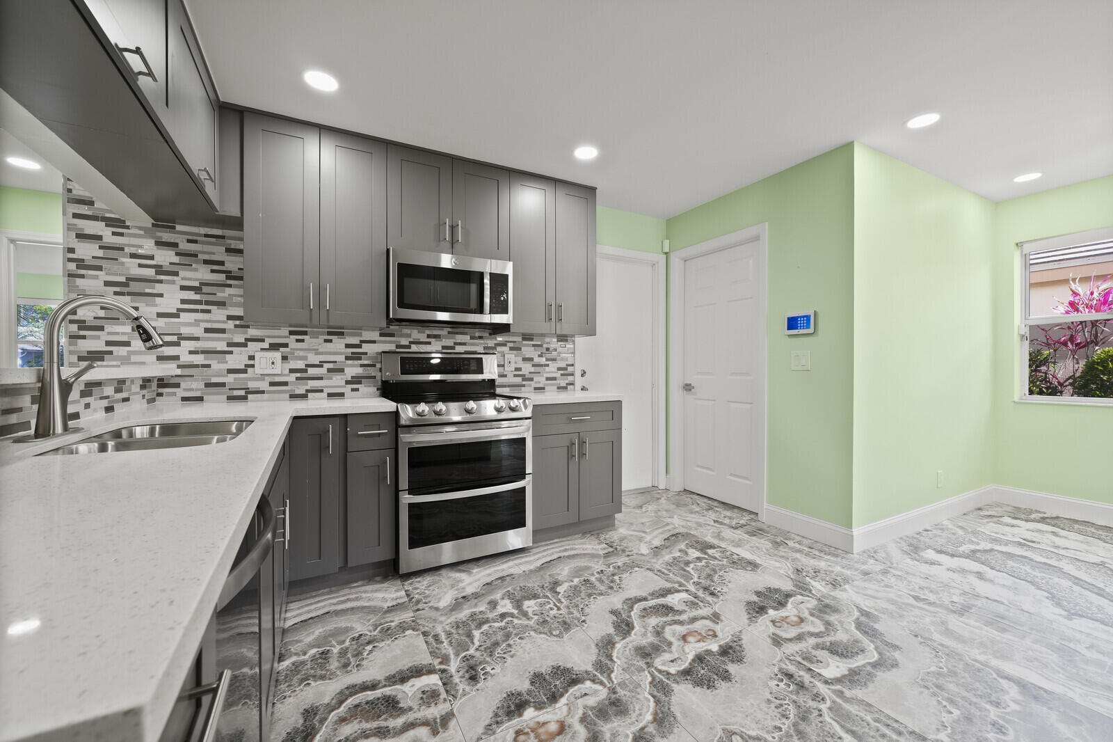 FAIRFIELDS LACUNA 5 - Residential