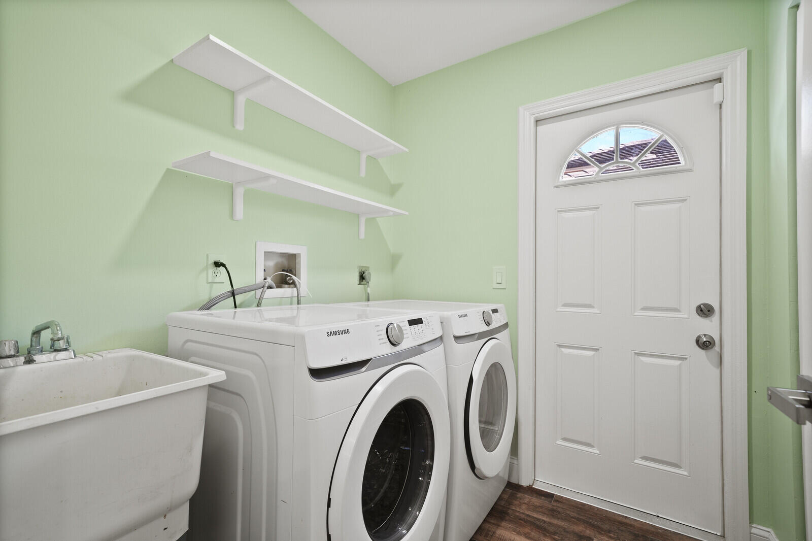 FAIRFIELDS LACUNA 5 - Residential