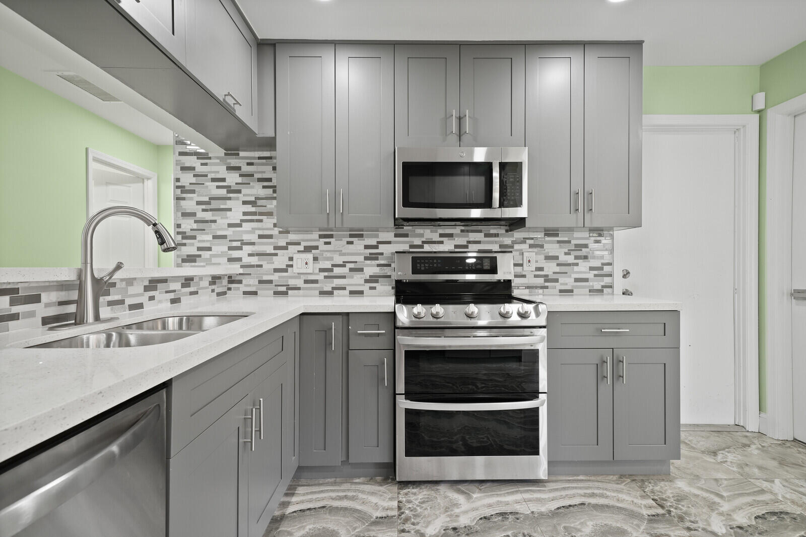 FAIRFIELDS LACUNA 5 - Residential