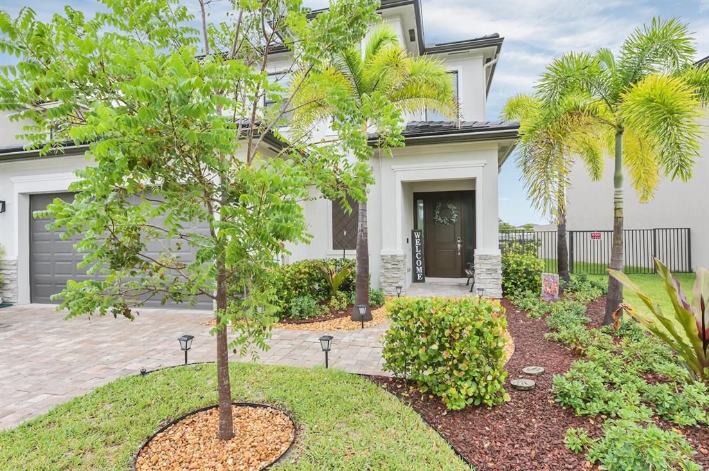 Photo of 6102 Yerba Buena Court Ct, Lake Worth Beach, FL 33467 (MLS # R10760261)